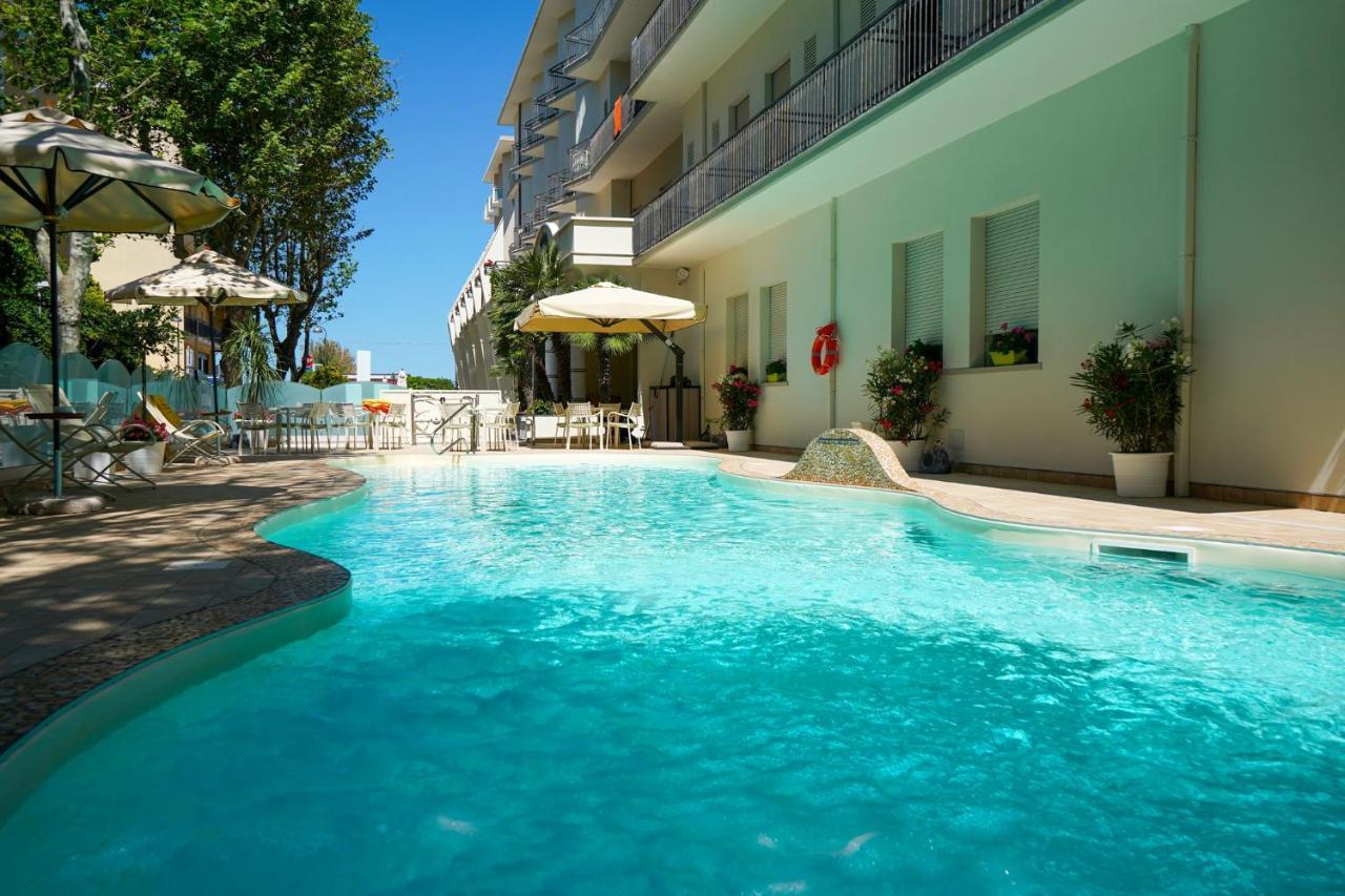 Hotel Pineta Bellaria-Igea Marina Eksteriør billede