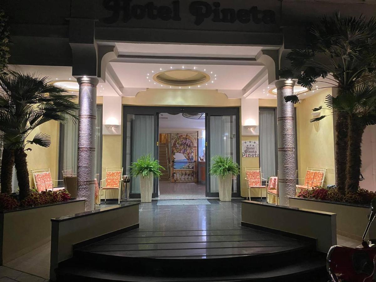 Hotel Pineta Bellaria-Igea Marina Eksteriør billede