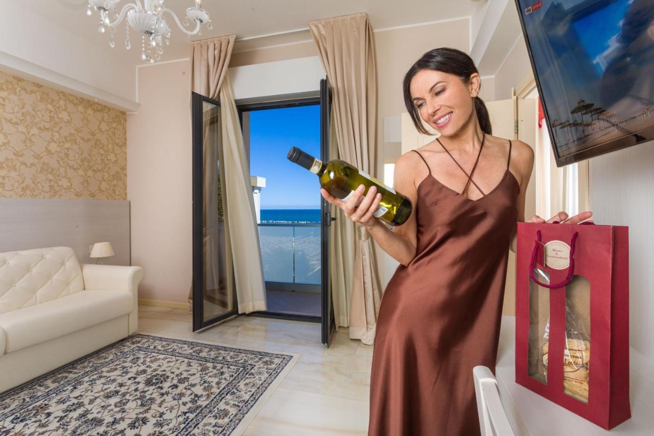 Hotel Pineta Bellaria-Igea Marina Eksteriør billede