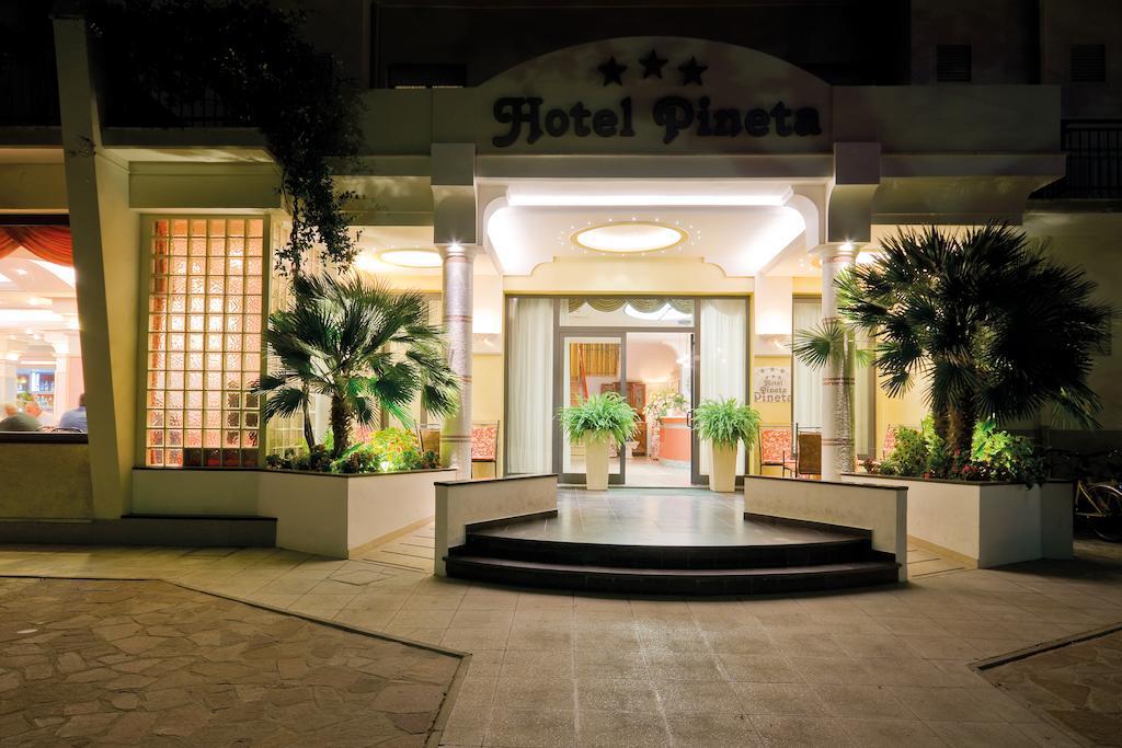 Hotel Pineta Bellaria-Igea Marina Eksteriør billede