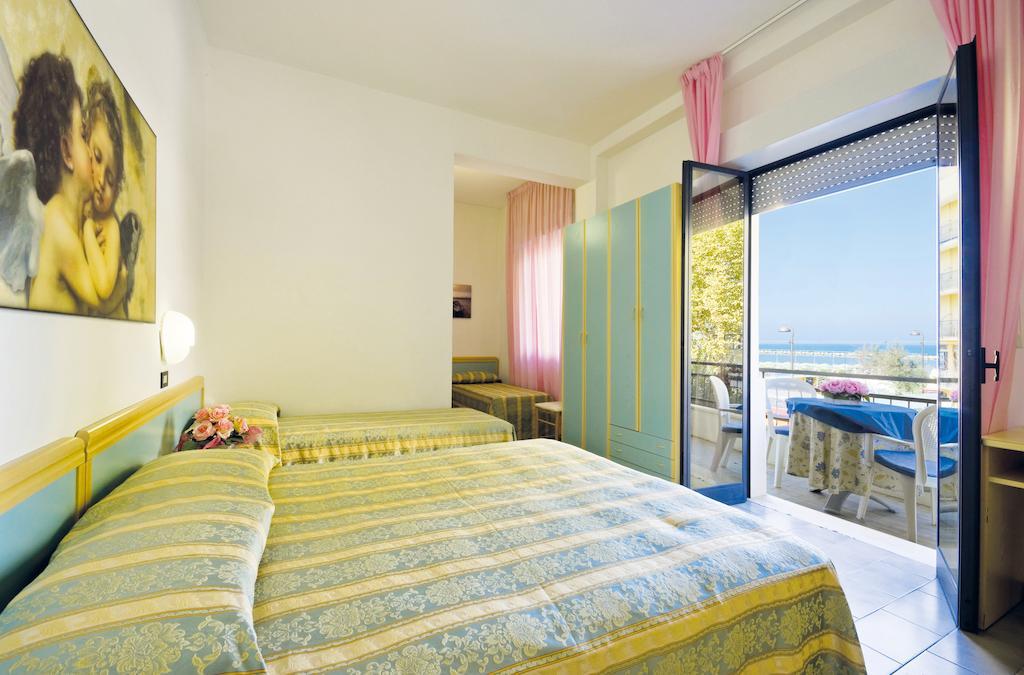 Hotel Pineta Bellaria-Igea Marina Værelse billede