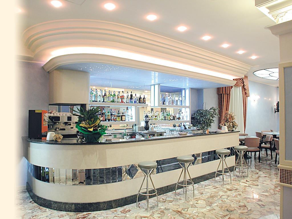 Hotel Pineta Bellaria-Igea Marina Eksteriør billede