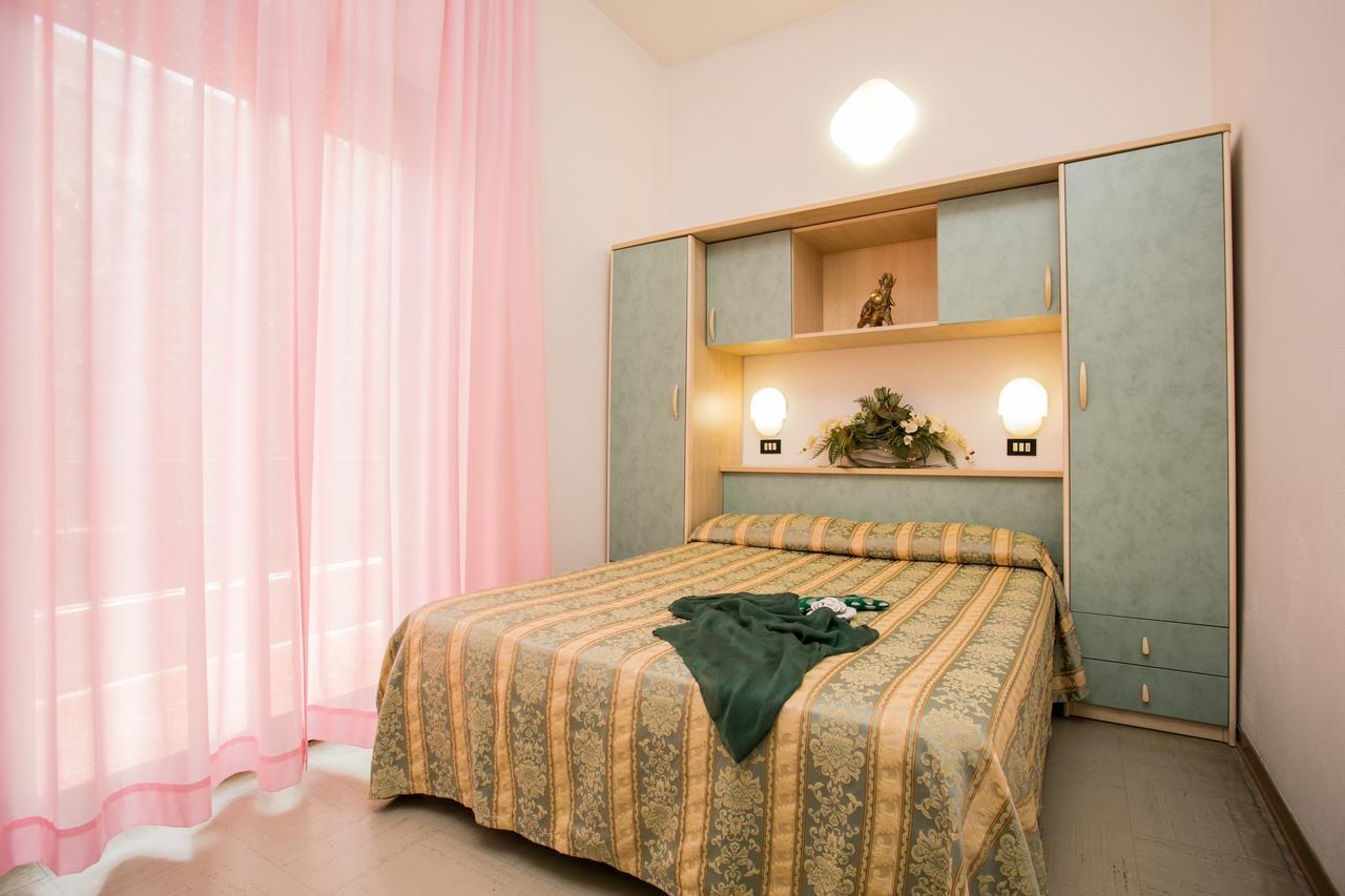 Hotel Pineta Bellaria-Igea Marina Eksteriør billede