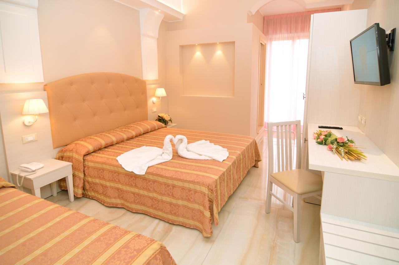 Hotel Pineta Bellaria-Igea Marina Eksteriør billede
