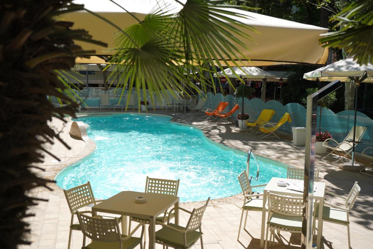 Hotel Pineta Bellaria-Igea Marina Eksteriør billede